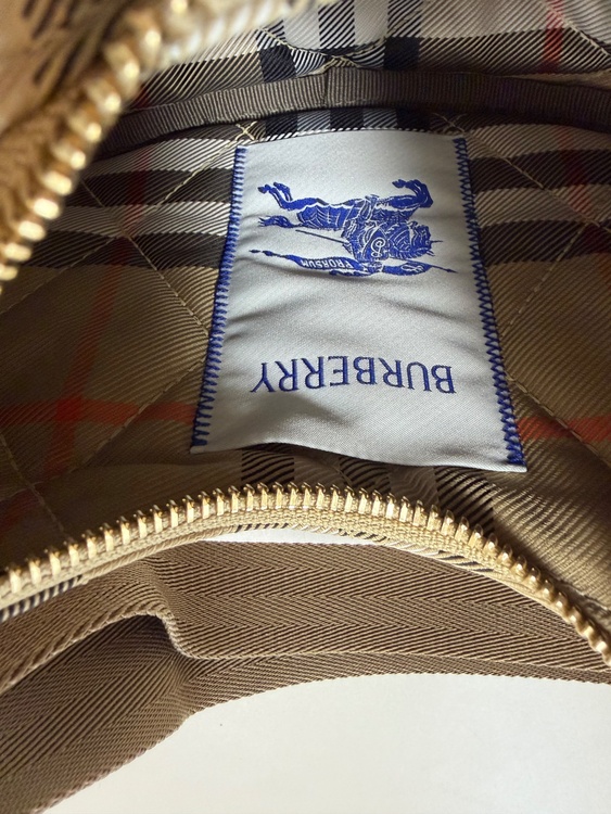 その他 バーバリー （ブランドバッグ）の商品画像 - 査定依頼日：2025年12月23日 - 最高査定価格：33,000円