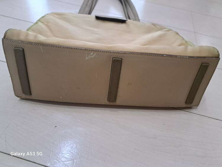 プラダ  （ブランドバッグ）の商品画像 - 査定依頼日：2025年5月5日 - 最高査定価格：10,000円