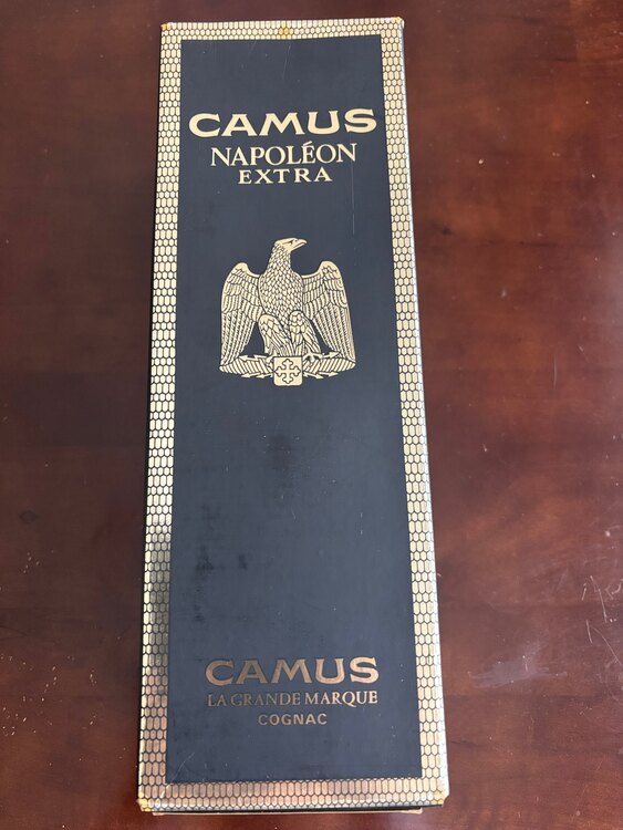 ナポレオン　エクストラ（お酒）の商品画像 - 査定依頼日：2025年6月1日 - 最高査定価格：3,500円