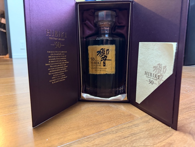 響30年（お酒）の商品画像 - 査定依頼日：2026年4月16日 - 最高査定価格：505,000円