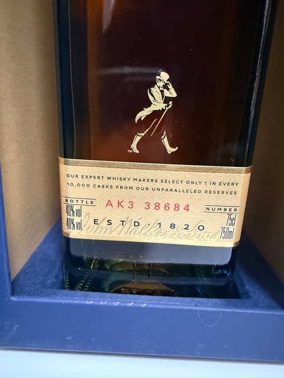 ウイスキー ジョニーウォーカー （お酒）の商品画像 - 査定依頼日：2025年12月4日 - 最高査定価格：11,000円