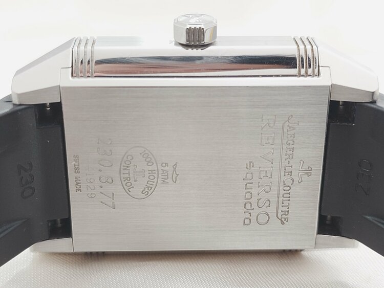 レベルソ スクアドラ ホームタイム 230.8.77 （高級時計）の商品画像 - 査定依頼日：2026年2月22日 - 最高査定価格：650,000円