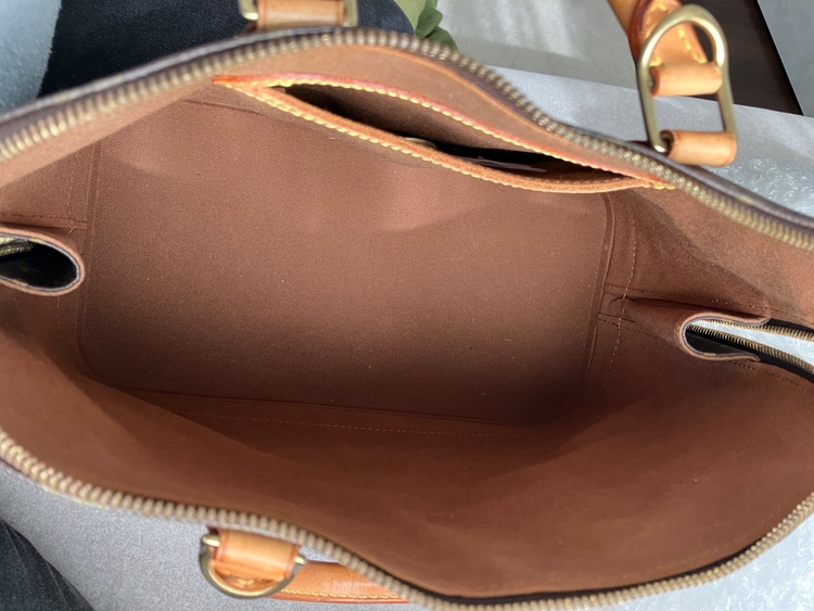 アルマ（ブランドバッグ）の商品画像 - 査定依頼日：2026年2月13日 - 最高査定価格：70,000円