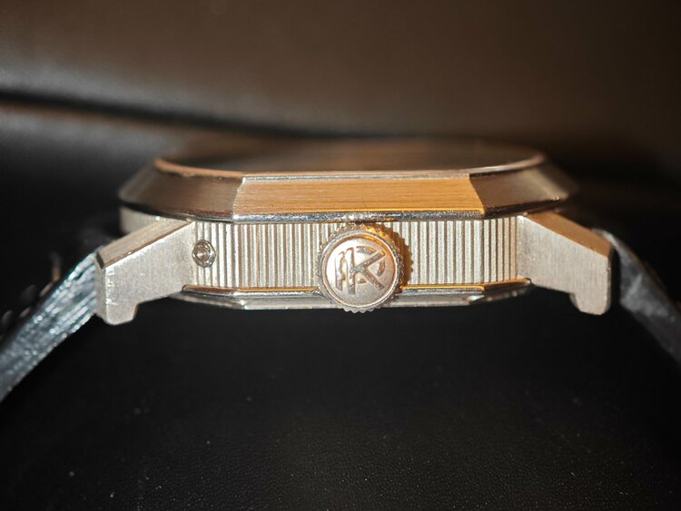 その他 その他 ピエールクンツ　パピヨンロカ　C004HMRL（高級時計）の商品画像 - 査定依頼日：2026年1月7日 - 最高査定価格：800,000円