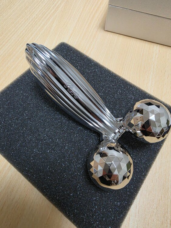 ReFa CARAT RAY（コスメ・美容・健康器具）の商品画像 - 査定依頼日：2026年6月26日 - 最高査定価格：2,000円
