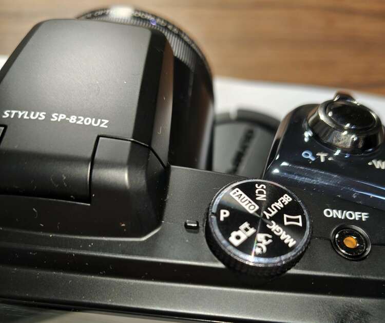 オリンパスSTYLUS SP-820UZブラック（カメラ）の商品画像 - 査定依頼日：2025年4月3日 - 最高査定価格：7,000円