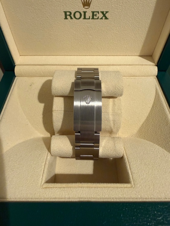 ロレックス パーペチュアル （高級時計）の商品画像 - 査定依頼日：2025年11月30日 - 最高査定価格：1,050,000円