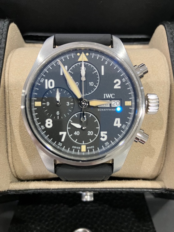 ・IWCパイロットクロノグラフIW387901（高級時計）の商品画像 - 査定依頼日：2025年7月18日 - 最高査定価格：600,000円