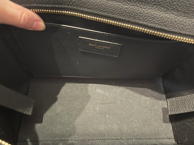 イブサンローラン  （ブランドバッグ）の商品画像 - 査定依頼日：2025年2月13日 - 最高査定価格：130,000円