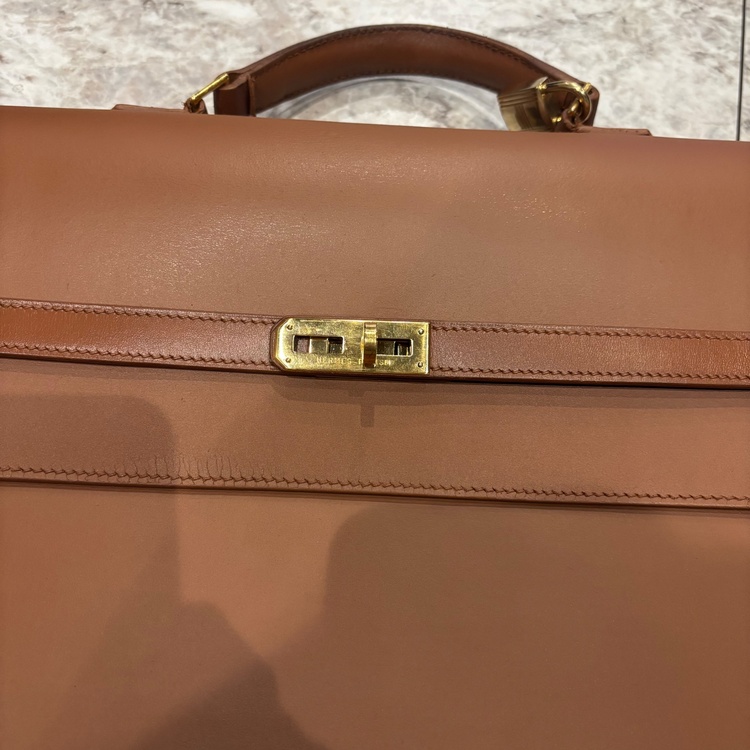 デペッシュ 38（ブランドバッグ）の商品画像 - 査定依頼日：2025年12月13日 - 最高査定価格：140,000円