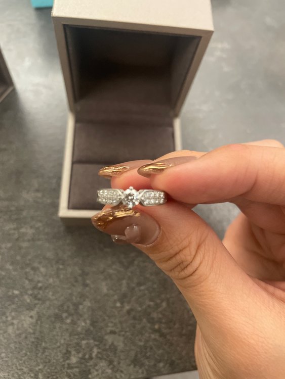 プリュム　ショーメ（宝石）の商品画像 - 査定依頼日：2023年2月6日 - 最高査定価格：150,000円