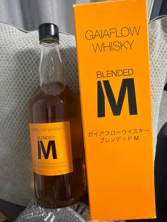 ガイアフローブレンデッドウイスキーM（お酒）の商品画像 - 査定依頼日：2026年5月2日 - 最高査定価格：100,000円