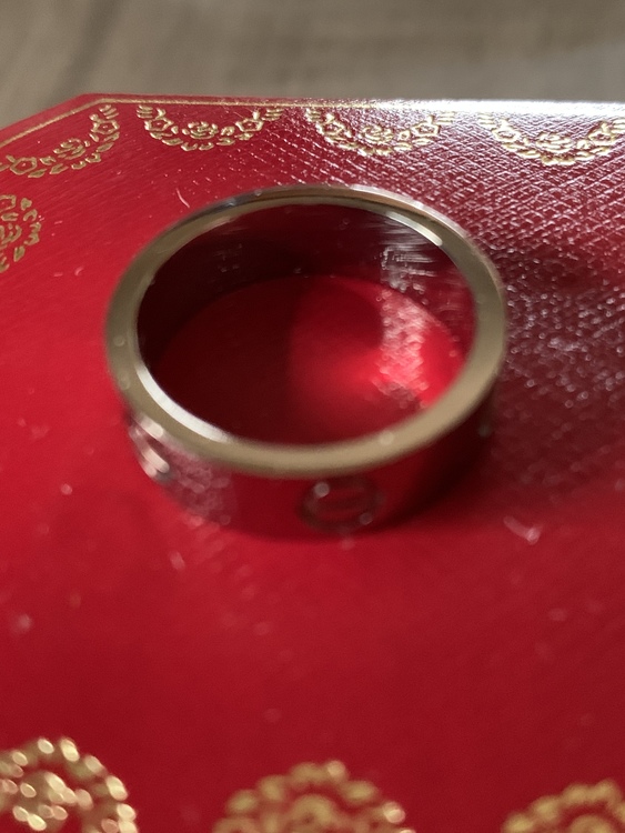 カルティエラブリング ホワイトゴールド（宝石）の商品画像 - 査定依頼日：2022年4月6日 - 最高査定価格：40,000円