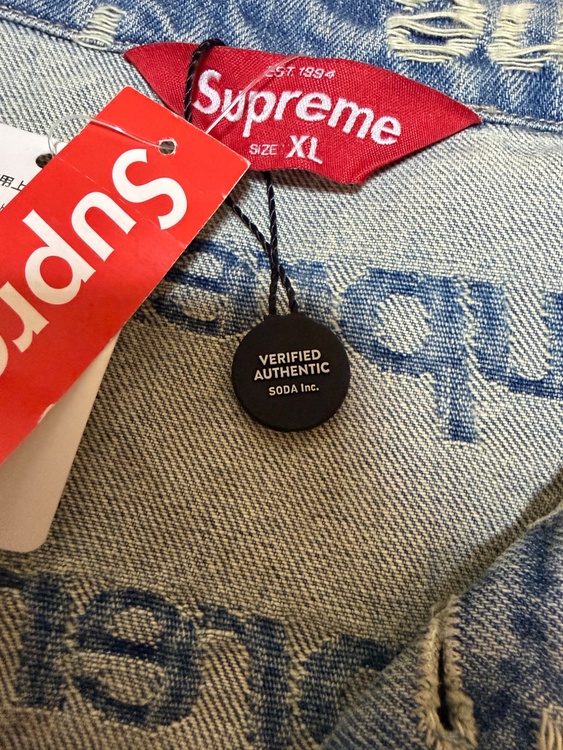Supreme trucker jacket（古着・ファッション）の商品画像 - 査定依頼日：2026年5月20日 - 最高査定価格：25,000円