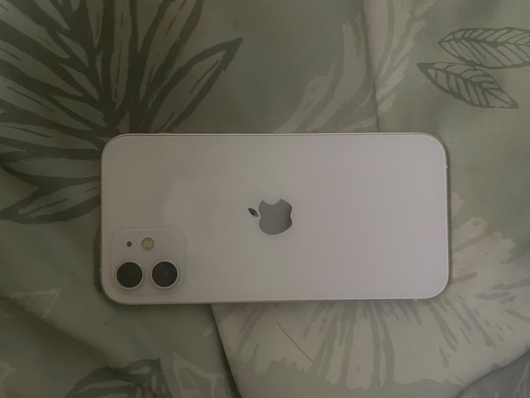 iPhone 12 64GB SIMフリー（スマホ）の商品画像 - 査定依頼日：2026年3月8日 - 最高査定価格：20,000円