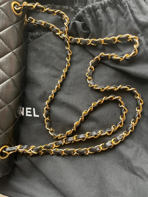CHANELマトラッセダブルフラップラムスキン（ブランドバッグ）の商品画像 - 査定依頼日：2026年4月28日 - 最高査定価格：420,000円