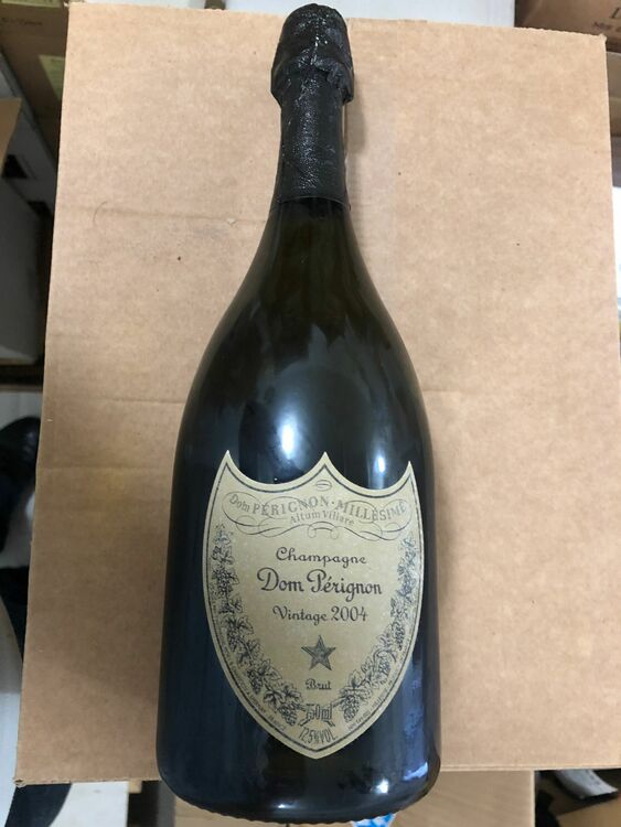 2004（お酒）の商品画像 - 査定依頼日：2025年8月13日 - 最高査定価格：21,500円