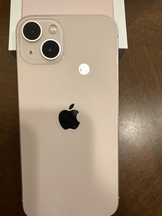 iPhone 13（スマホ）の商品画像 - 査定依頼日：2025年8月18日 - 最高査定価格：43,000円