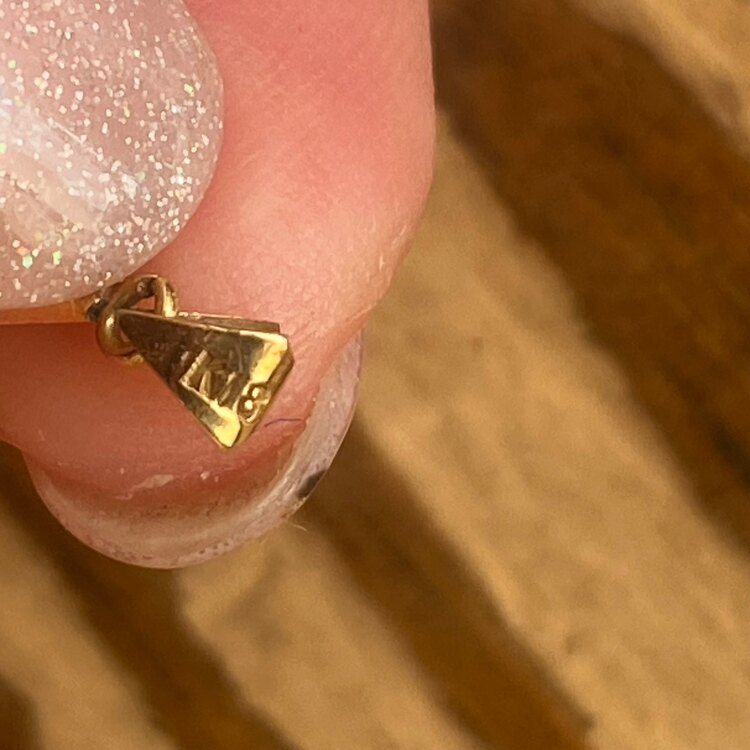 オパール　ペンダントヘッド（宝石）の商品画像 - 査定依頼日：2025年1月19日 - 最高査定価格：10,000円