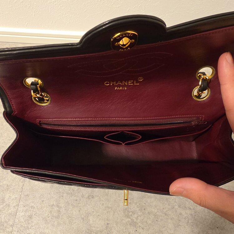 パリ限定　マトラッセ　ダブルフラップチェーンショルダーバッグ（ブランドバッグ）の商品画像 - 査定依頼日：2026年4月2日 - 最高査定価格：270,000円