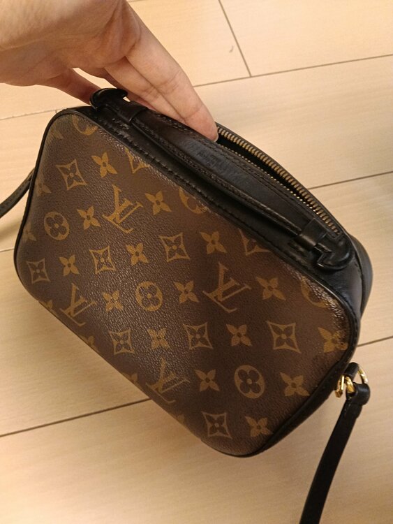サントンジュ　ショルダー（ブランドバッグ）の商品画像 - 査定依頼日：2026年8月20日 - 最高査定価格：170,000円