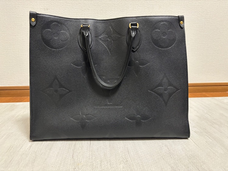 オンザゴー　GM（ブランドバッグ）の商品画像 - 査定依頼日：2025年10月21日 - 最高査定価格：230,000円