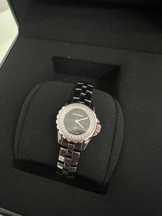 J12（高級時計）の商品画像 - 査定依頼日：2025年6月22日 - 最高査定価格：680,000円