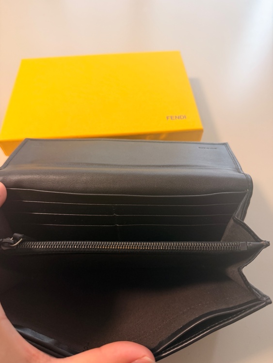 フェンディ  （ブランドバッグ）の商品画像 - 査定依頼日：2026年4月12日 - 最高査定価格：12,000円