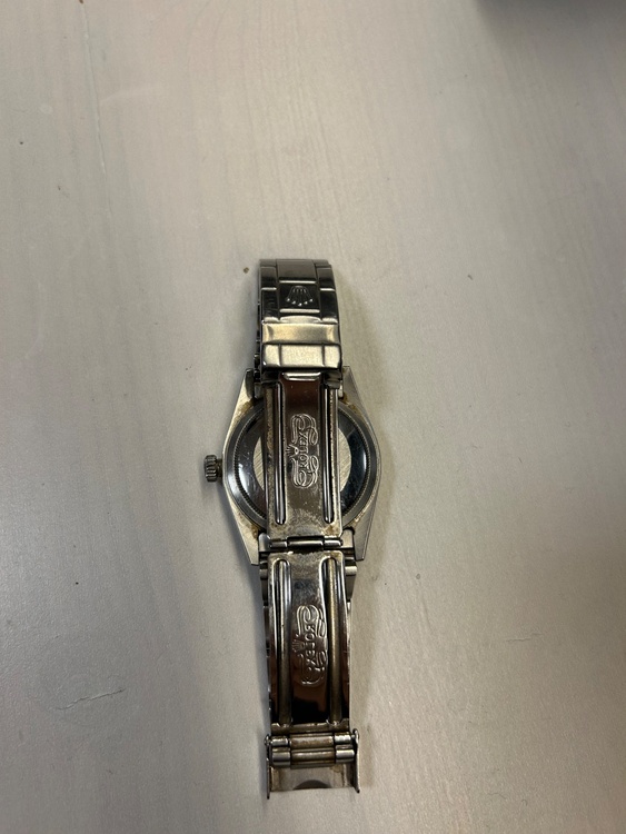 ロレックス エクスプローラー （高級時計）の商品画像 - 査定依頼日：2026年2月7日 - 最高査定価格：915,000円