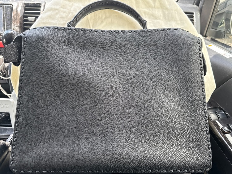 フェンディ  （ブランドバッグ）の商品画像 - 査定依頼日：2025年7月12日 - 最高査定価格：90,000円