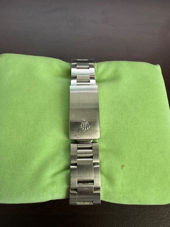 オイスターパーペチュアルデイト（高級時計）の商品画像 - 査定依頼日：2025年9月15日 - 最高査定価格：700,000円