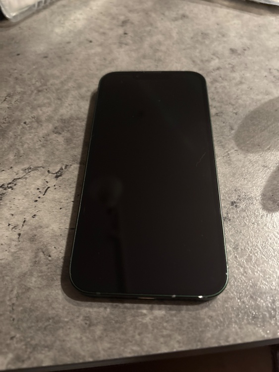 iPhone 13 128GB Softbank（スマホ）の商品画像 - 査定依頼日：2026年3月28日 - 最高査定価格：36,000円