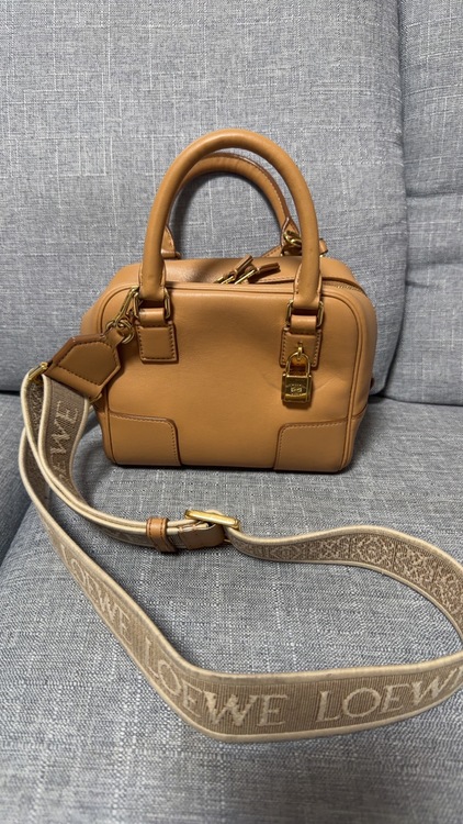 LOEWE アマソナ 16（ブランドバッグ）の商品画像 - 査定依頼日：2026年4月3日 - 最高査定価格：110,000円