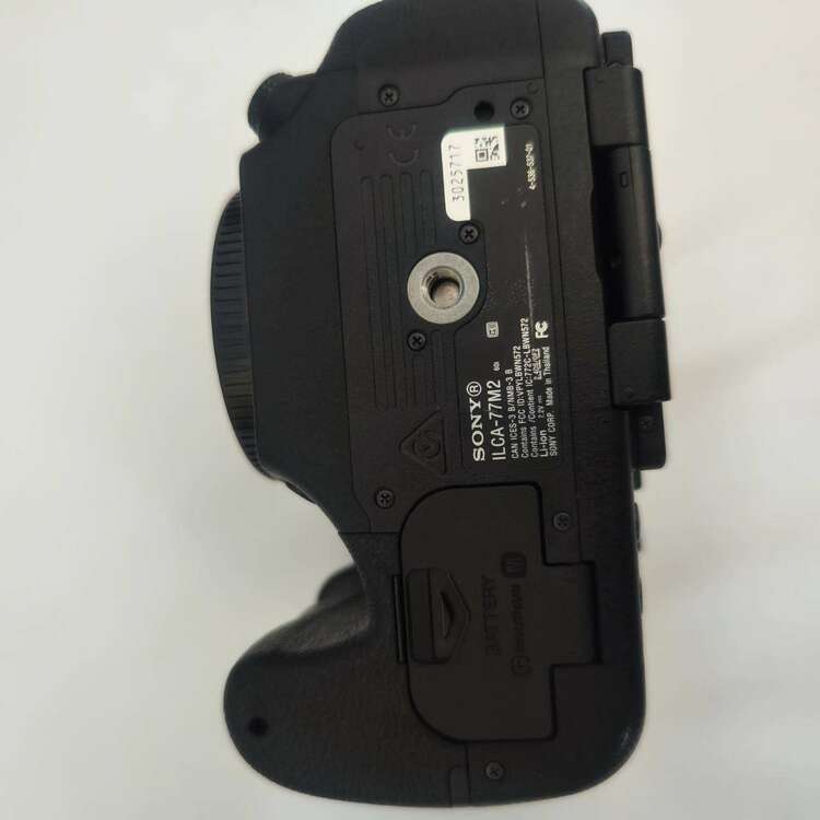 α77 II （カメラ）の商品画像 - 査定依頼日：2025年3月23日 - 最高査定価格：37,500円