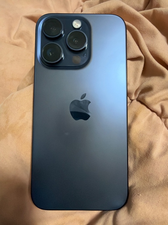 iPhone 15 Pro 128gb（スマホ）の商品画像 - 査定依頼日：2026年9月19日 - 最高査定価格：82,000円