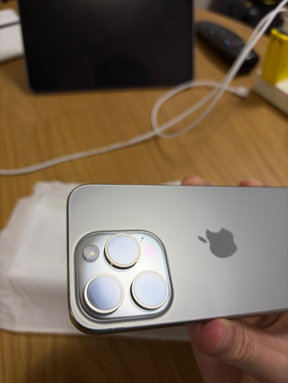 iPhone iPhone 15 Pro 256GB SIMフリー（スマホ）の商品画像 - 査定依頼日：2026年7月10日 - 最高査定価格：90,000円