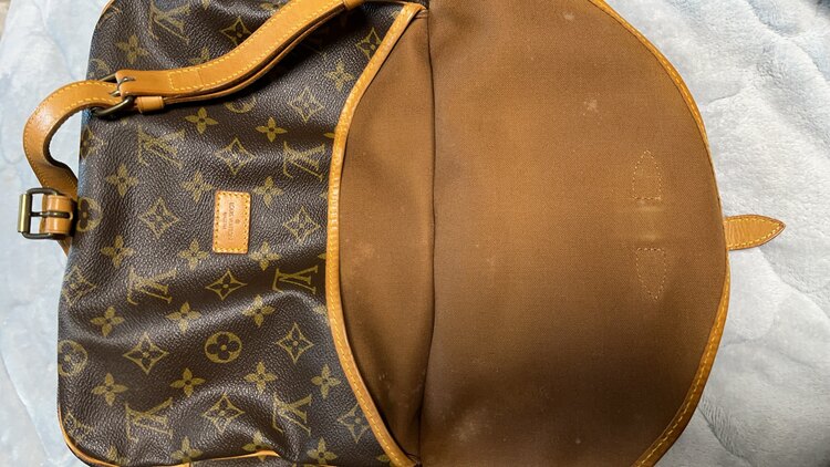 ルイヴィトン モノグラム ソミュール30 M42256（ブランドバッグ）の商品画像 - 査定依頼日：2025年4月12日 - 最高査定価格：50,000円