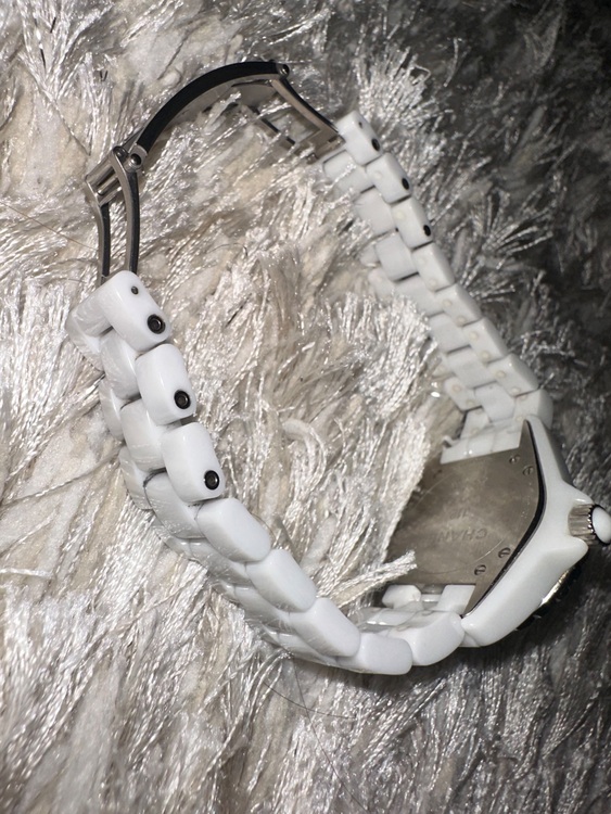 シャネル J12 （高級時計）の商品画像 - 査定依頼日：2025年10月18日 - 最高査定価格：380,000円