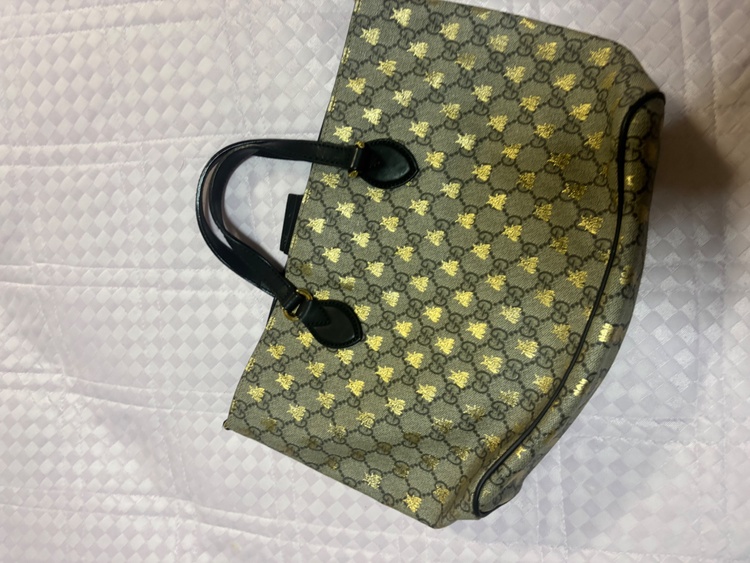 ビートートバッグハンドバッグ  レザー ベージュブラック黒ゴールド 4738（ブランドバッグ）の商品画像 - 査定依頼日：2026年5月29日 - 最高査定価格：50,000円