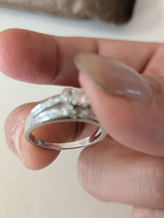 MAUBOUSSIN（金・貴金属）の商品画像 - 査定依頼日：2025年4月17日 - 最高査定価格：100,000円