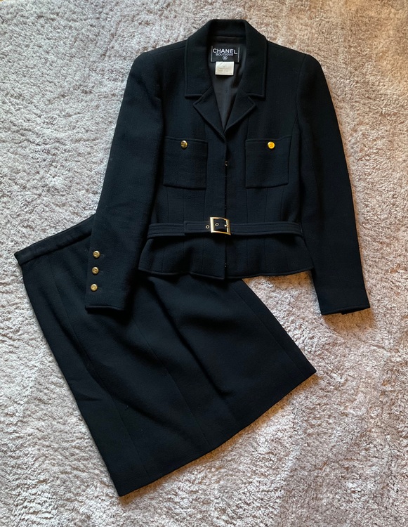 ヴィンテージシャネルスーツ（古着・ファッション）の商品画像 - 査定依頼日：2025年9月16日 - 最高査定価格：100,000円