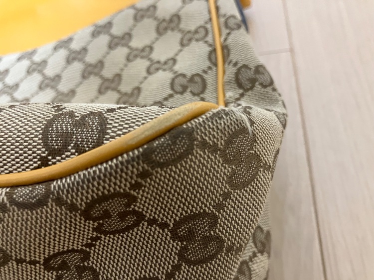 ショルダー（ブランドバッグ）の商品画像 - 査定依頼日：2025年11月18日 - 最高査定価格：30,000円