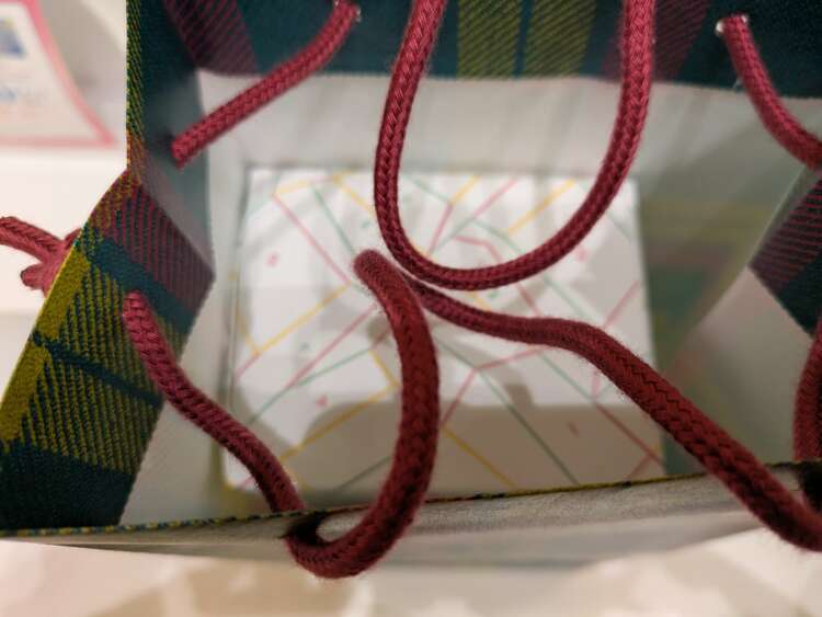 イタリア赤ワイン名前分かりません（お酒）の商品画像 - 査定依頼日：2025年1月29日 - 最高査定価格：100円