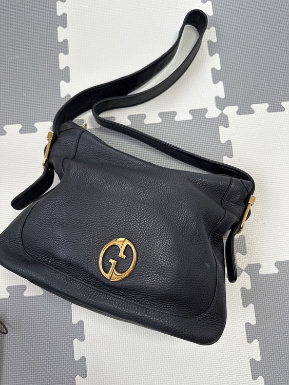 ショルダーバッグ（ブランドバッグ）の商品画像 - 査定依頼日：2026年4月9日 - 最高査定価格：30,000円