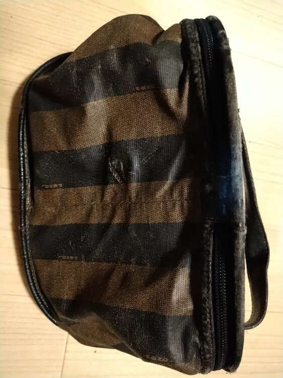 フェンディ  （ブランドバッグ）の商品画像 - 査定依頼日：2025年5月10日 - 最高査定価格：20,000円