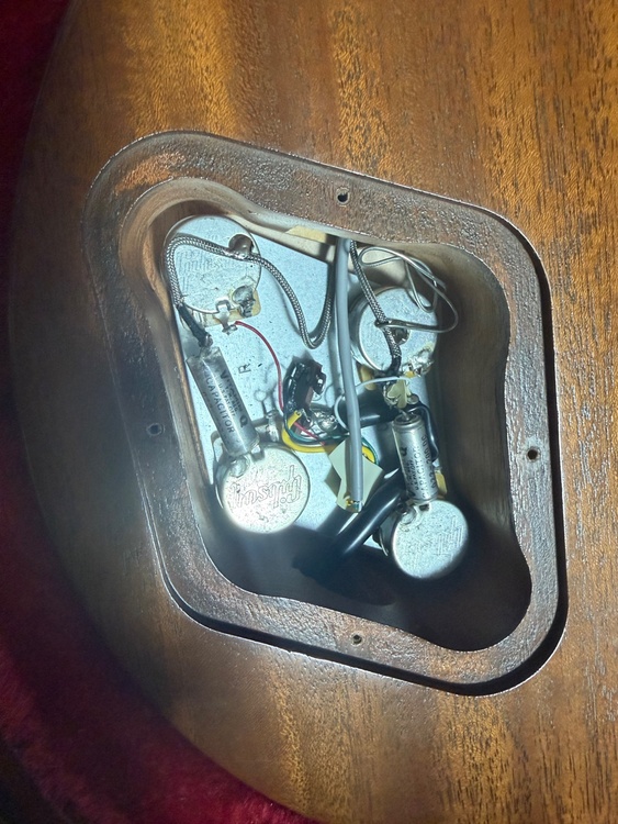 レスポールスタンダード　カークハメットモデル（ピアノ・楽器・PA機材）の商品画像 - 査定依頼日：2026年3月31日 - 最高査定価格：278,000円