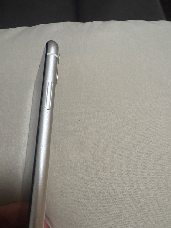 iPhone11（スマホ）の商品画像 - 査定依頼日：2026年2月28日 - 最高査定価格：21,000円