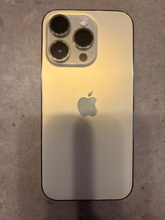 iPhone iPhone 14 Pro 128GB au（スマホ）の商品画像 - 査定依頼日：2026年6月8日 - 最高査定価格：56,000円