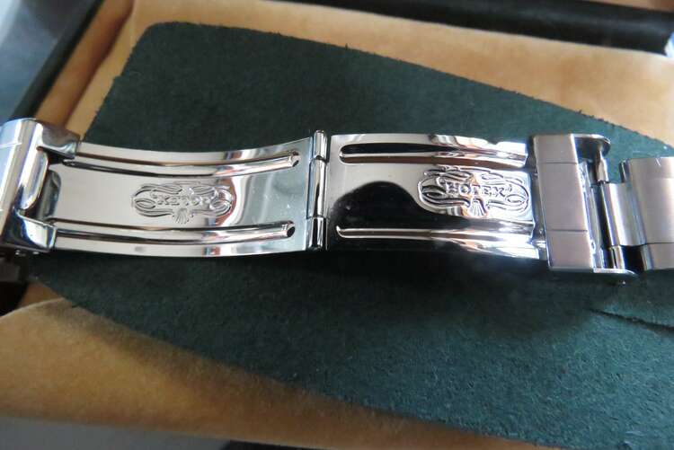 ロレックス シードゥエラー 1660（高級時計）の商品画像 - 査定依頼日：2024年12月27日 - 最高査定価格：1,350,000円