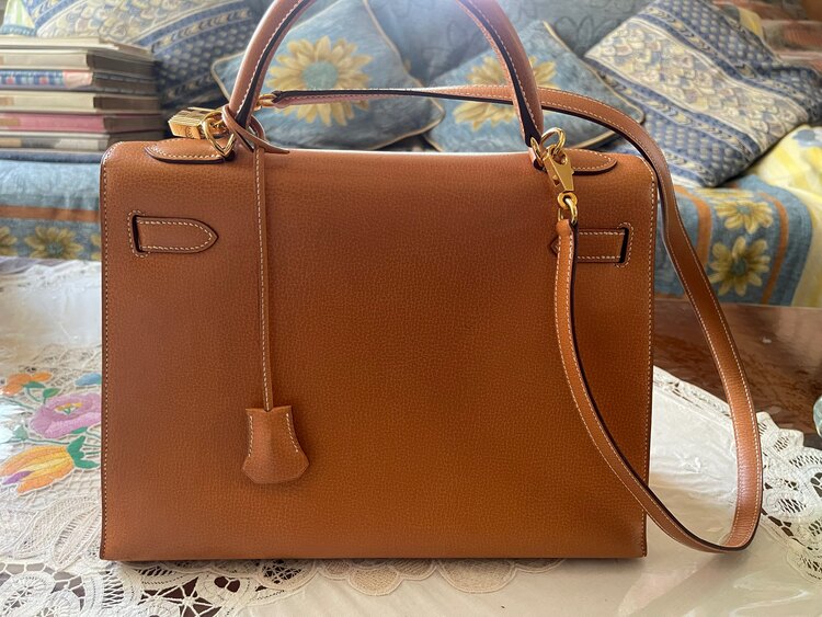 エルメスケリーバッグ（ブランドバッグ）の商品画像 - 査定依頼日：2025年5月31日 - 最高査定価格：1,250,000円